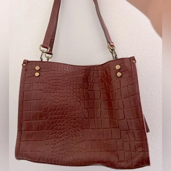 AMERICAN LEATHER CO. Lenox Brown triple entry leather Crocodile-Embossed bag - Picture 2 of 16